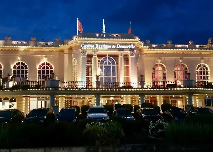 Le Camaieu Yourhosthelper *